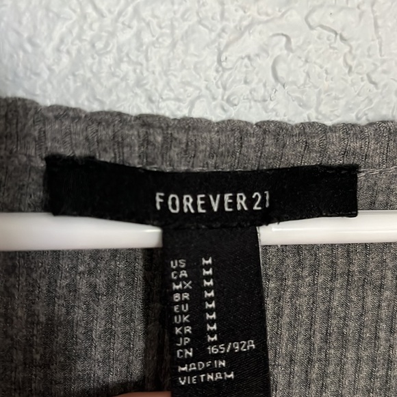 Forever 21 Top - Picture 3 of 4